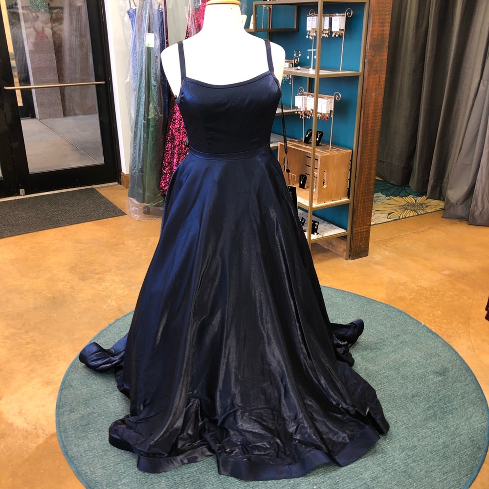 NWT Sherri Hill Gown